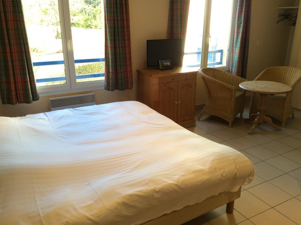 Residence Hotel Les Ducs De Chevreuse Avec Hebergement, Repas & Pdj, Seminaire, Bureau & Parking Zimmer foto