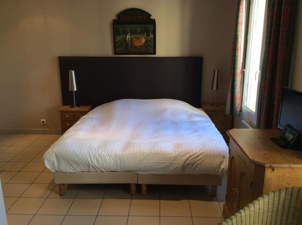 Residence Hotel Les Ducs De Chevreuse Avec Hebergement, Repas & Pdj, Seminaire, Bureau & Parking Zimmer foto
